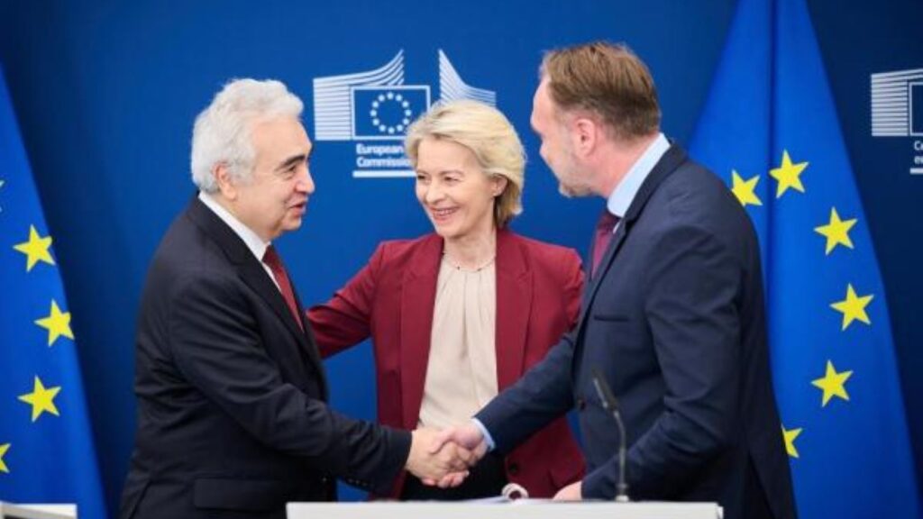 EU agrees to permanently stop Russian gas imports and phase out Russian ...